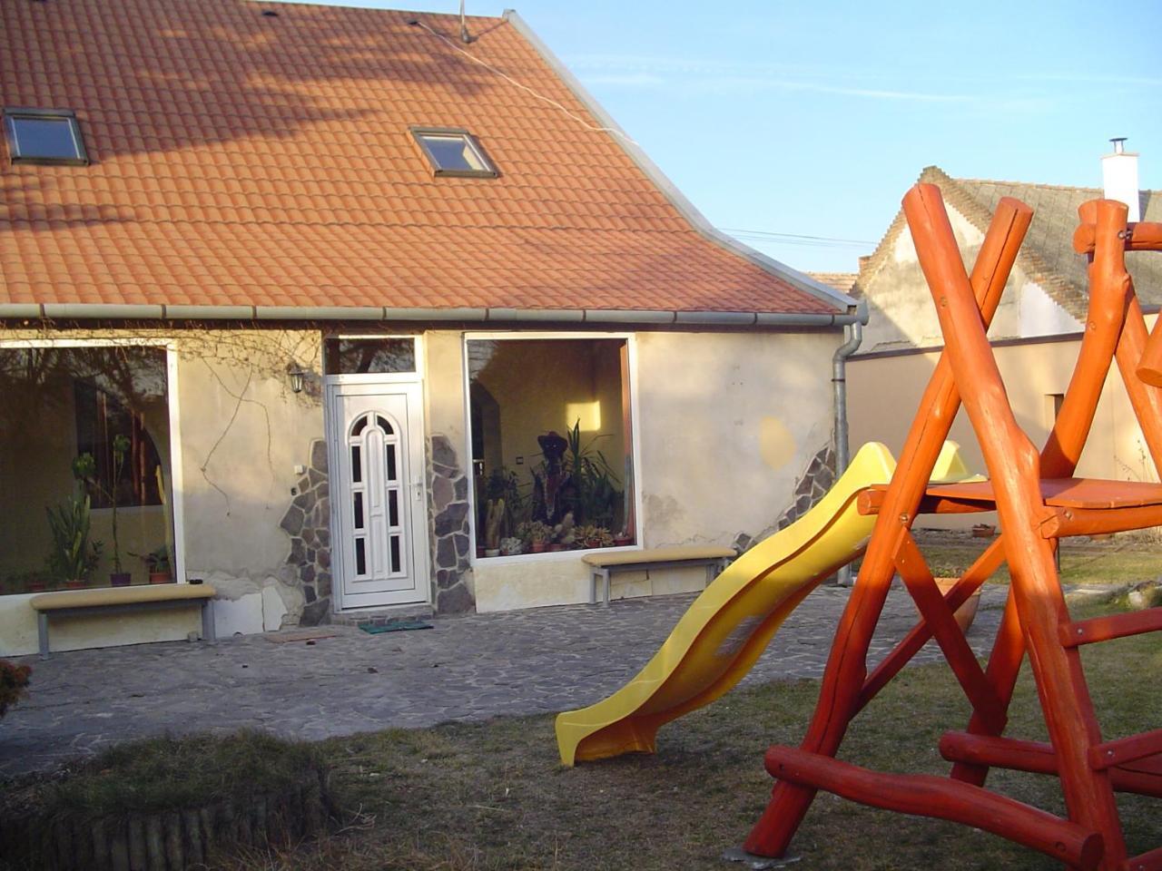 Villa Ametyst Štúrovo Dış mekan fotoğraf